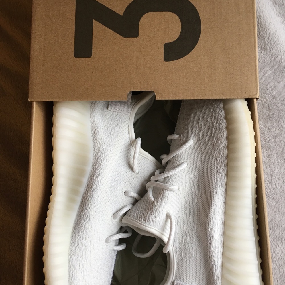 Yeezy Boost 350 V2 cream